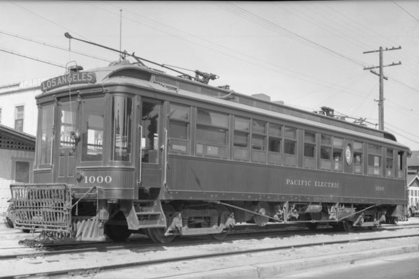 Pacific Electric 1000 "The Commodore" lays over at Balboa after it's trip from Los Angeles on August 6 1939. 
Kenneth Jenkins Photo from the Jeffrey Moreau Collection