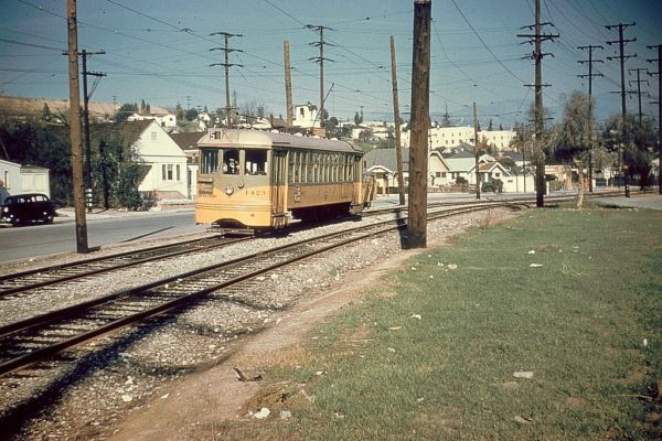 LATL 1423 on the 5 Line southbound on Eagle Rock Blvd at Ave 35, December 11, 1954. 
 Photographer Andy Payne.