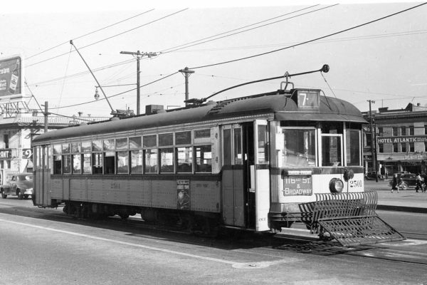 LARy 2501 on the 7 Line on Sunset Blvd at Spring St, circa 1940. 
 Raymond E Younghans Collection.