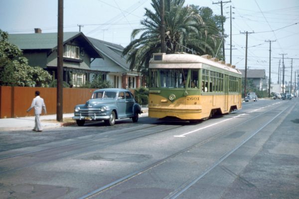 LATL 2601 on Wall St at 46th during a BAERA fantrip on May 4, 1952. Dick Burns Photo.